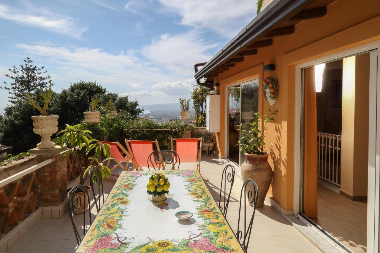 Le Terrazze Del Teatro Greco Villa Taormina Exterior foto